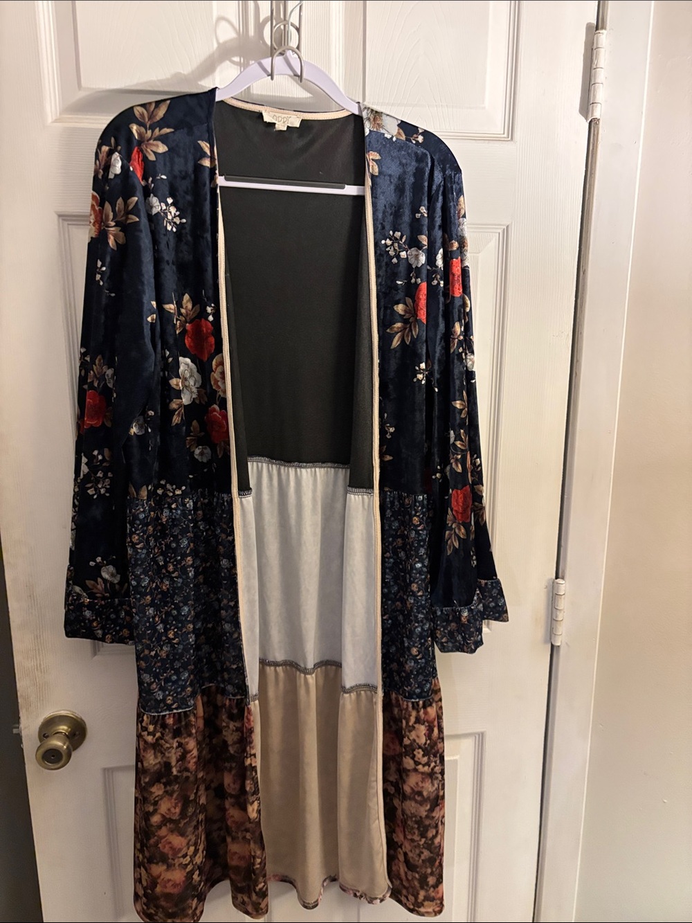 ODDY Navy Floral Velvet Patchwork Kimono Cardigan with Beige Accents